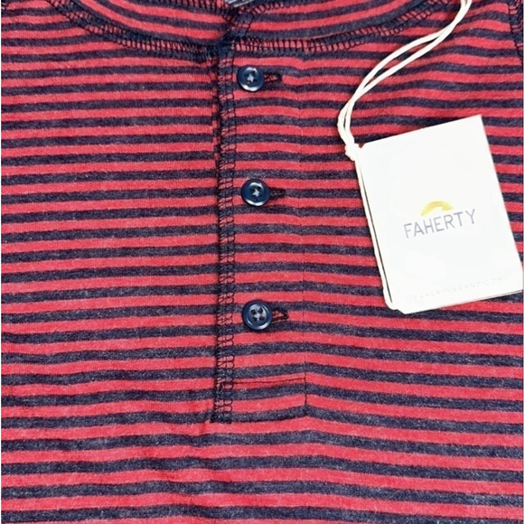 Faherty XL Cloud Long Sleeve Henley Cumberland Stripe Red Blue NWT - Picture 6 of 7